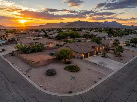 2940 Mountain Trail Rd, Kingman, AZ 86401