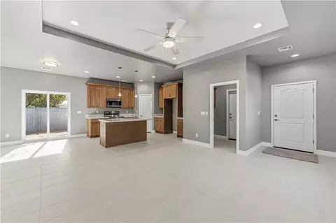Living - 2775 E Butler Ave, Kingman, AZ 86409 photo 2 of 3