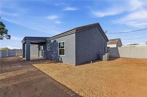 Exterior - 2775 E Butler Ave, Kingman, AZ 86409 photo 4 of 5