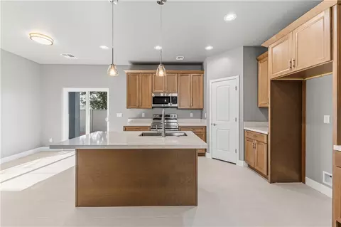 Kitchen - 2775 E Butler Ave, Kingman, AZ 86409 photo 1 of 2