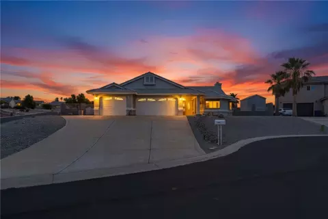 808 N Ridge Pl, Bullhead City, AZ 86429