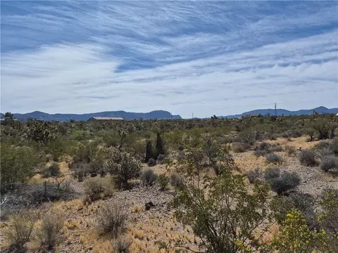 406 W Overton Dr, Meadview, AZ 86444