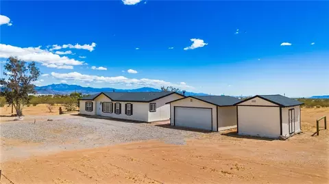 6994 W Shipp Dr, Golden Valley, AZ 86413