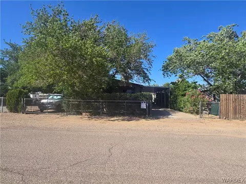 1835 E Devlin Ave, Kingman, AZ 86409 photo 3