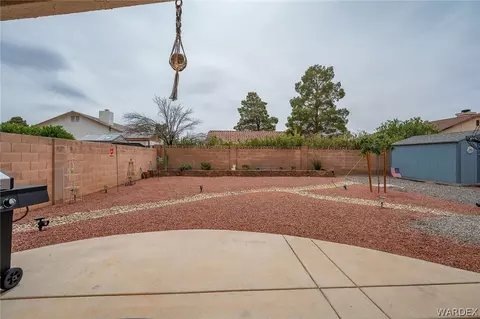Exterior - 3776 E Ames Ave, Kingman, AZ 86409 photo 5 of 8