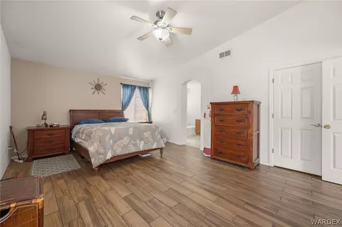 Bedroom - 3776 E Ames Ave, Kingman, AZ 86409 photo 2 of 4