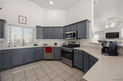 Kitchen - 3776 E Ames Ave, Kingman, AZ 86409 photo 1 of 3
