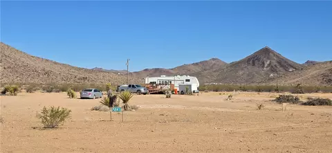 5841 N Hoover Rd, Golden Valley, AZ 86413