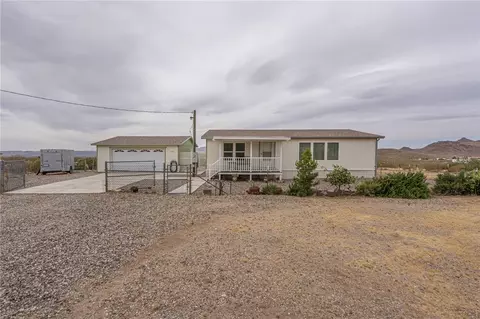 15709 N Iron Dr, Dolan Springs, AZ 86441