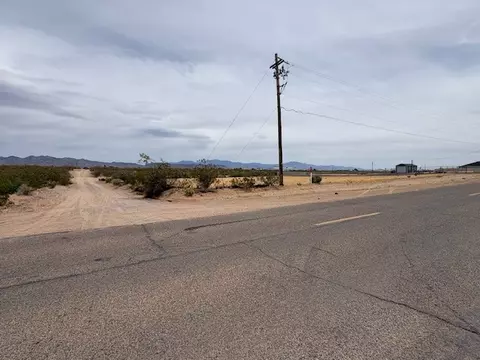 306-12 N 114d N Laguna #51, Golden Valley, AZ 86413