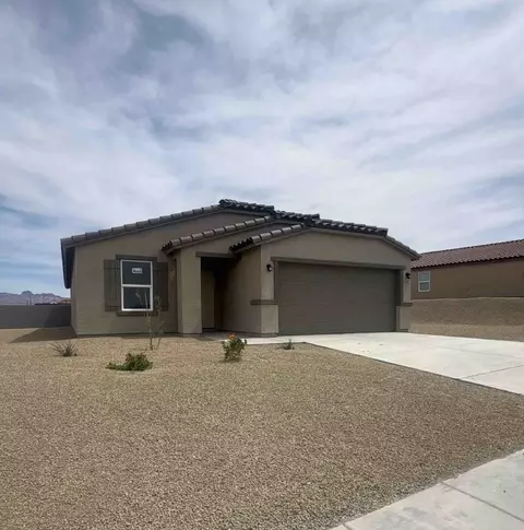 2567 Aaron Pl, Bullhead City, AZ 86442
