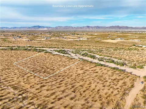 306-15 S 111 S Parker Rd, Golden Valley, AZ 86413