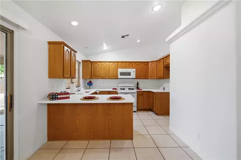 Kitchen - 3757 E Potter Ave, Kingman, AZ 86409 photo 2 of 2