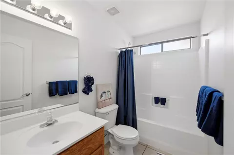 Bath - 3757 E Potter Ave, Kingman, AZ 86409 photo 1 of 2