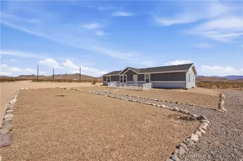 5746 N Eden Rd, Golden Valley, AZ 86413