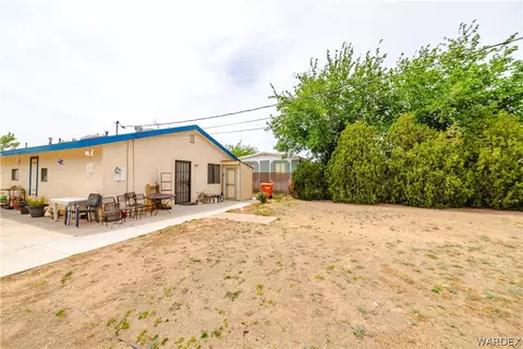 Exterior - 3219 E Potter Ave, Kingman, AZ 86409 photo 7 of 14