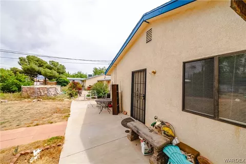 Exterior - 3219 E Potter Ave, Kingman, AZ 86409 photo 3 of 14
