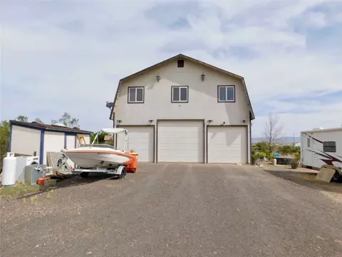 7511 W Shipp Dr, Golden Valley, AZ 86413