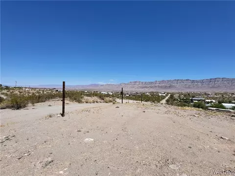780 W Phantom Creek Ln, Meadview, AZ 86444