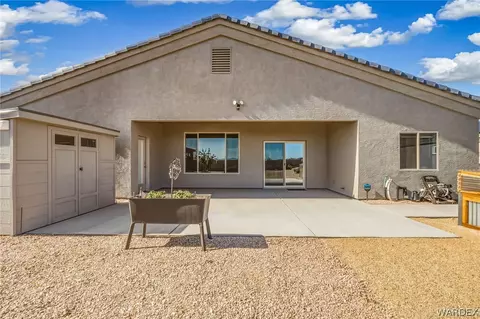 Exterior - 5622 Eagle View Rd, Kingman, AZ 86409 photo 4 of 9