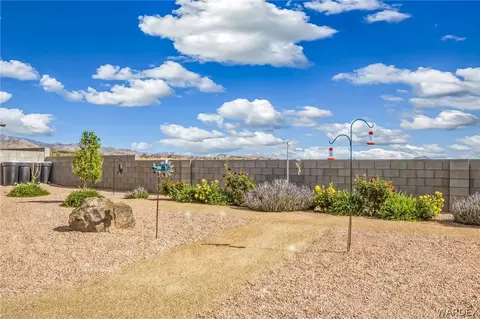 Exterior - 5622 Eagle View Rd, Kingman, AZ 86409 photo 5 of 9
