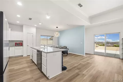 Entry Way - 5622 Eagle View Rd, Kingman, AZ 86409 photo 4 of 6