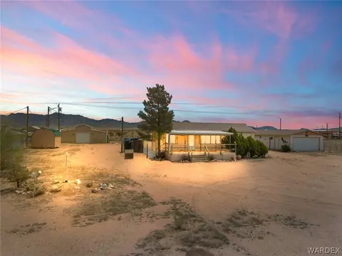 5586 N Charles Dr, Kingman, AZ 86401
