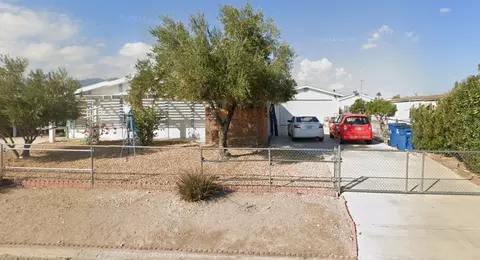 693 Roadrunner Dr, Bullhead City, AZ 86442