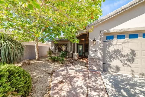 Exterior - 2012 John Wayne Dr, Kingman, AZ 86409 photo 5 of 18