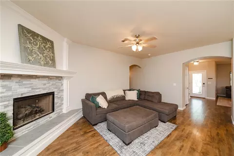 Living - 2012 John Wayne Dr, Kingman, AZ 86409 photo 3 of 3