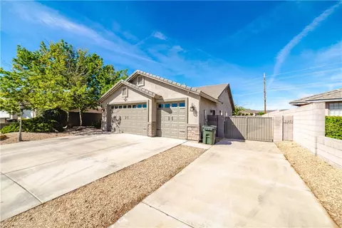 Exterior - 2012 John Wayne Dr, Kingman, AZ 86409 photo 16 of 18