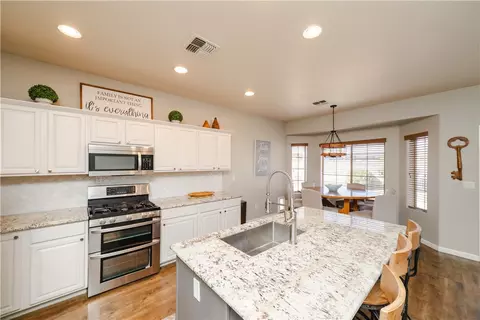 Kitchen - 2012 John Wayne Dr, Kingman, AZ 86409 photo 1 of 4