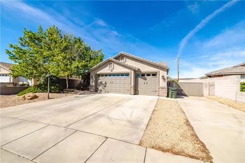 Exterior - 2012 John Wayne Dr, Kingman, AZ 86409 photo 15 of 18
