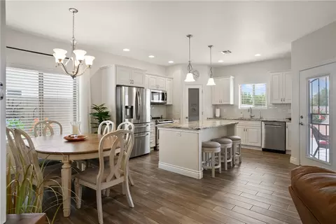 Kitchen - 2142 John Wayne Dr, Kingman, AZ 86409 photo 4 of 4