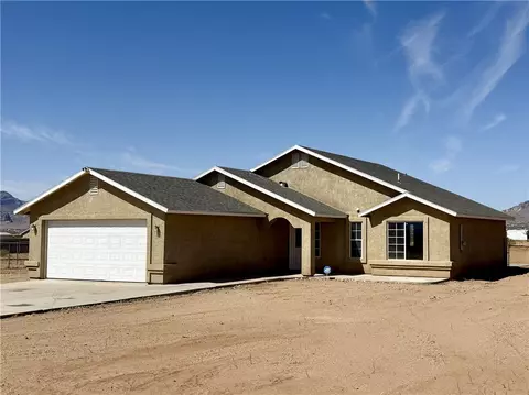 1045 S Teddy Roosevelt Rd, Golden Valley, AZ 86413