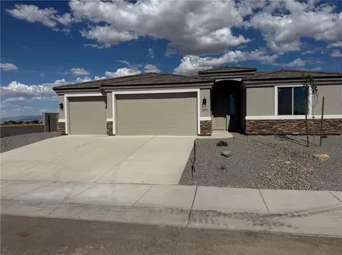 3696 Wheatland Ave, Kingman, AZ 86401