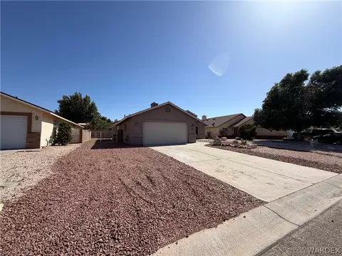 Exterior - 3804 E Packard Ave, Kingman, AZ 86409 photo 2 of 6
