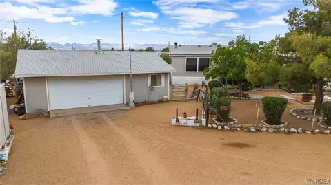 4454 W Abrigo Dr, Golden Valley, AZ 86413