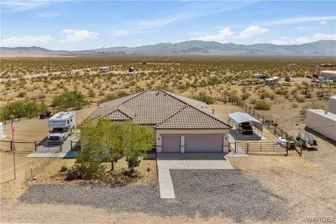 4256 Zircon Rd, Golden Valley, AZ 86413