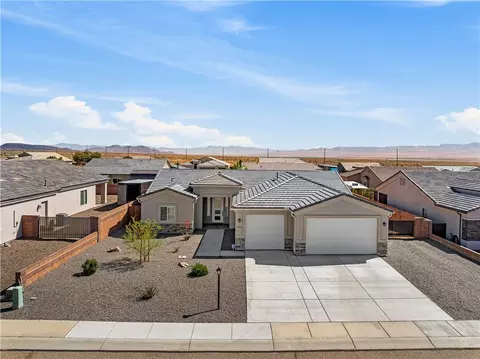 5364 N Prairie Heights Dr, Kingman, AZ 86409