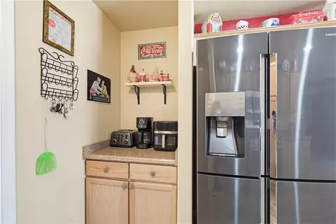 Kitchen - 3920 E Potter Ave, Kingman, AZ 86409 photo 4 of 4