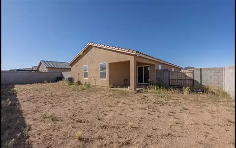 Exterior - 3547 E Andrea Dr, Kingman, AZ 86409 photo 4 of 7