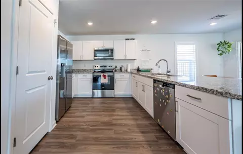 Kitchen - 3547 E Andrea Dr, Kingman, AZ 86409 photo 3 of 3