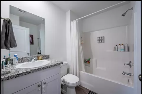 Bath - 3547 E Andrea Dr, Kingman, AZ 86409 photo 2 of 2
