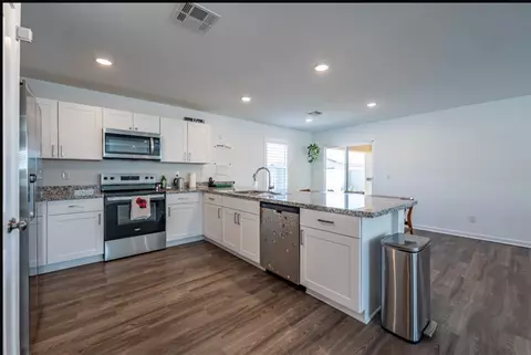 Kitchen - 3547 E Andrea Dr, Kingman, AZ 86409 photo 1 of 3