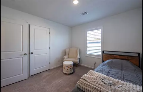Bedroom - 3547 E Andrea Dr, Kingman, AZ 86409 photo 4 of 5