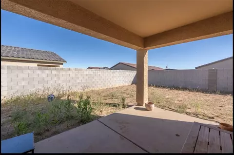 Exterior - 3547 E Andrea Dr, Kingman, AZ 86409 photo 5 of 7