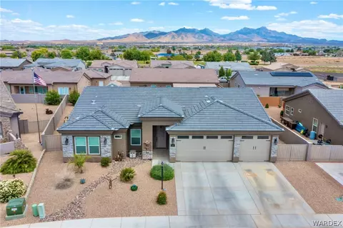 Exterior - 2214 Dollarhide Dr, Kingman, AZ 86409 photo 4 of 13