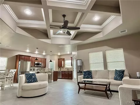 Living - 2214 Dollarhide Dr, Kingman, AZ 86409 photo 1 of 2