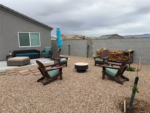 Exterior - 3458 E Cane Dr, Kingman, AZ 86409 photo 5 of 6